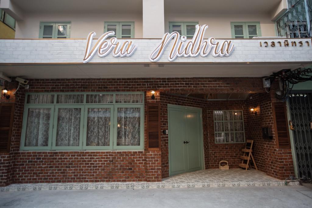 Vera Nidhra - Self Check-In After 6Pm Bed & Breakfast Bangkok Exterior photo